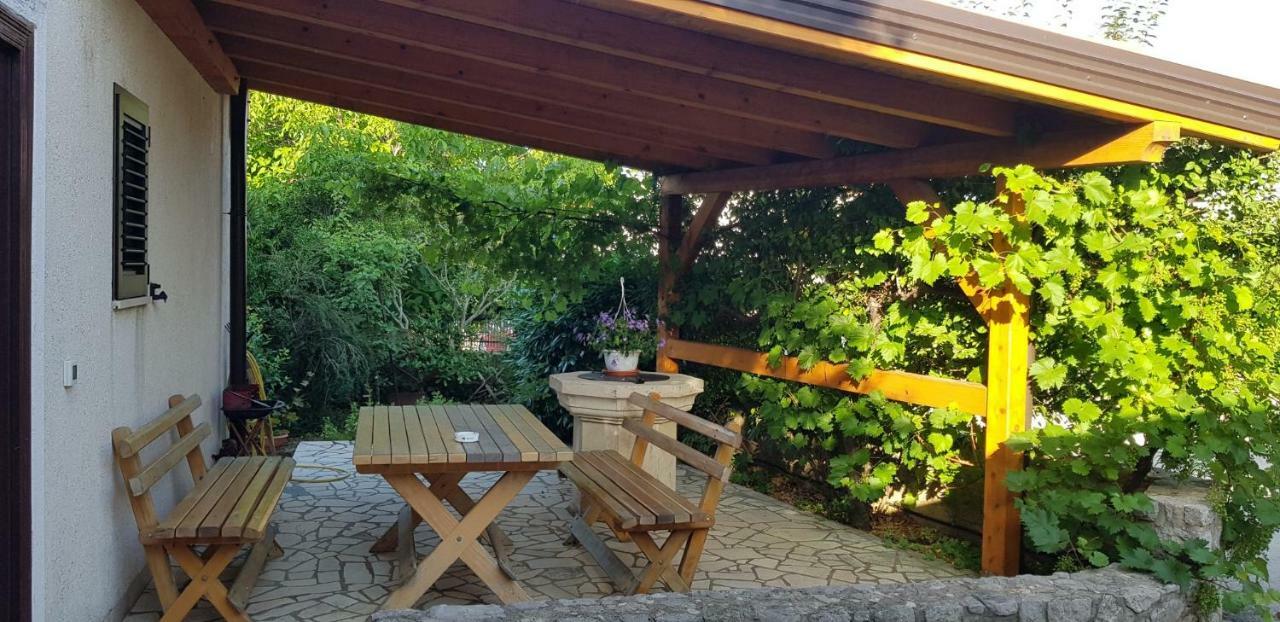 Apartmani Pajalic Krk Town Luaran gambar